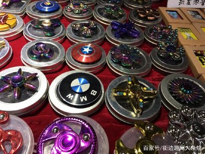 暗藏危险的「趣味玩具」 2小时热销300多个，谁在埋单？